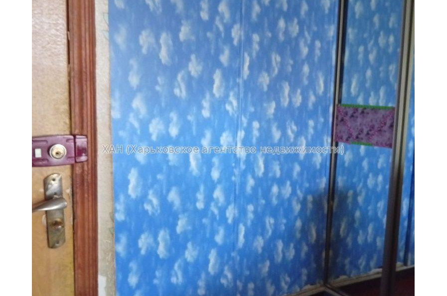 Продам квартиру, Каденюка ул. , 3  ком., 65 м², косметический ремонт 