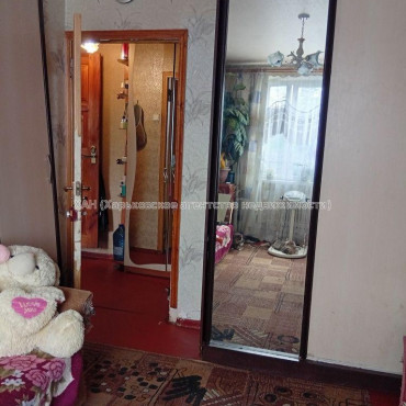 Продам квартиру, Каденюка ул. , 3  ком., 65 м², косметический ремонт 