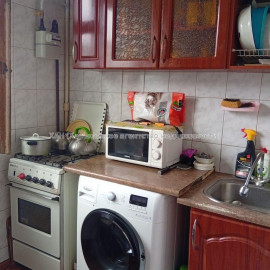 Продам квартиру, Каденюка ул. , 3  ком., 65 м², косметический ремонт