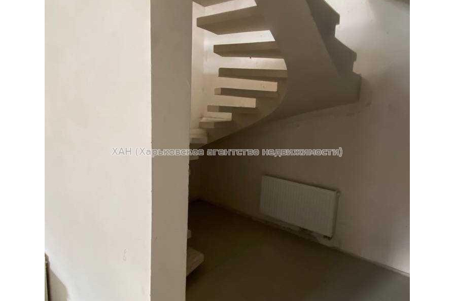Продам квартиру, Конторская ул. , 3 кім., 94 м², без отделочных работ 