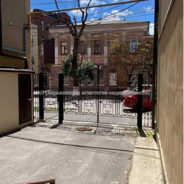 Продам квартиру, Конторская ул. , 3 кім., 94 м², без отделочных работ 