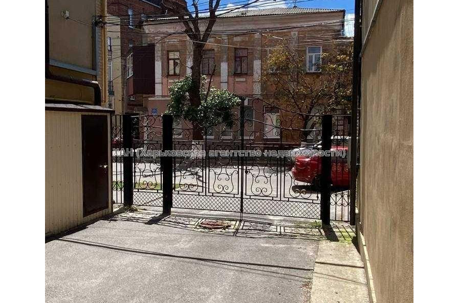 Продам квартиру, Конторская ул. , 3 кім., 94 м², без отделочных работ 
