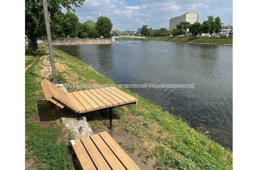 Продам квартиру, Конторская ул. , 3 кім., 94 м², без отделочных работ 