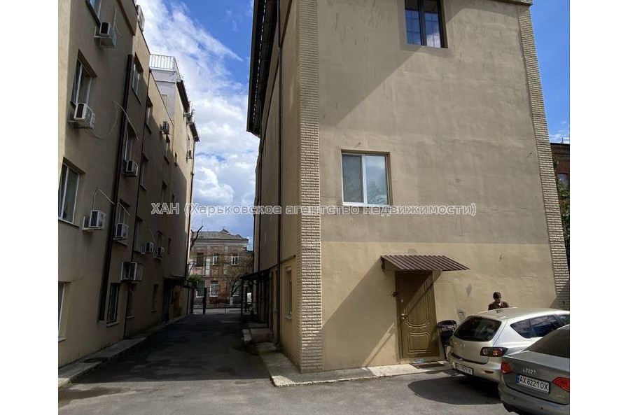 Продам квартиру, Конторская ул. , 3 кім., 94 м², без отделочных работ 