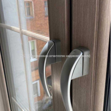 Продам квартиру, Конторская ул. , 3 кім., 94 м², без отделочных работ 