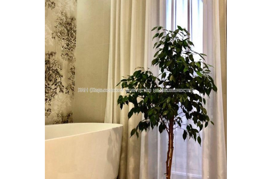 Продам квартиру, Новоалександровская ул. , 3 кім., 100 м², авторский дизайн 