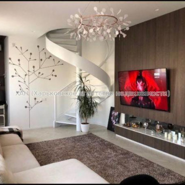 Продам квартиру, Новоалександровская ул. , 3 кім., 100 м², авторский дизайн 