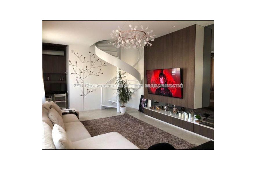 Продам квартиру, Новоалександровская ул. , 3 кім., 100 м², авторский дизайн 