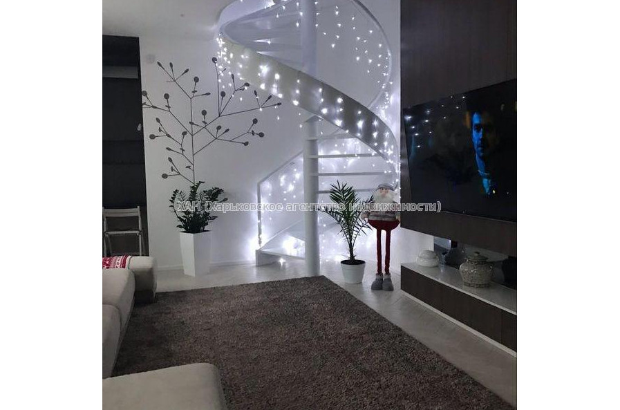 Продам квартиру, Новоалександровская ул. , 3 кім., 100 м², авторский дизайн 