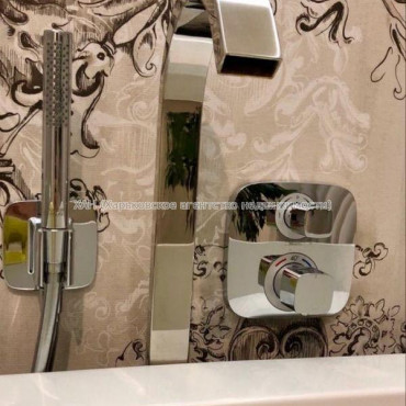 Продам квартиру, Новоалександровская ул. , 3 кім., 100 м², авторский дизайн 