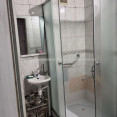 Продам квартиру, Ньютона ул. , 1  ком., 32 м², советский ремонт 