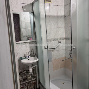 Продам квартиру, Ньютона ул. , 1  ком., 32 м², советский ремонт 
