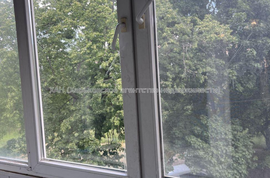 Продам квартиру, Ньютона ул. , 1  ком., 32 м², советский ремонт 