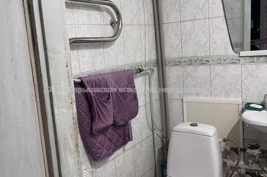 Продам квартиру, Ньютона ул. , 1  ком., 32 м², советский ремонт 