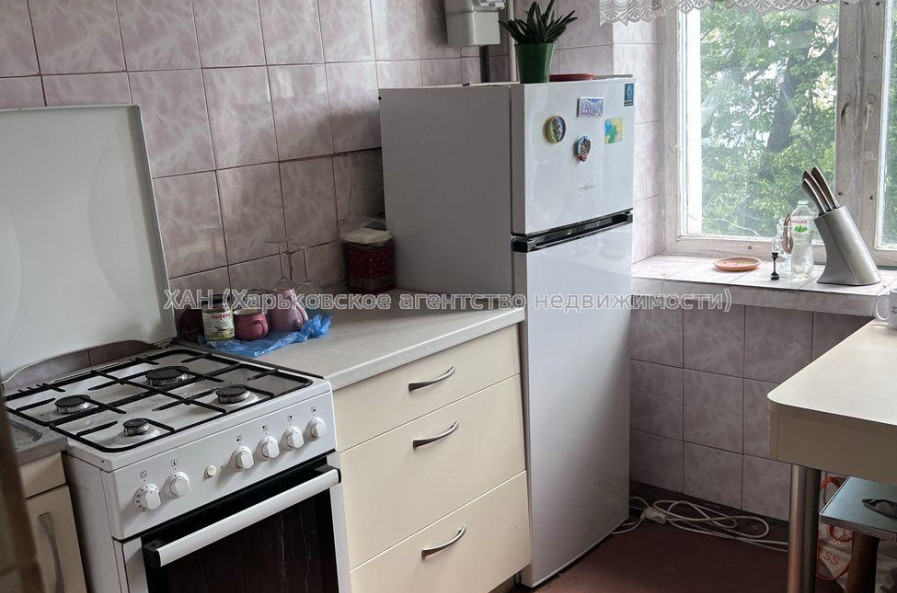 Продам квартиру, Ньютона ул. , 1  ком., 32 м², советский ремонт 