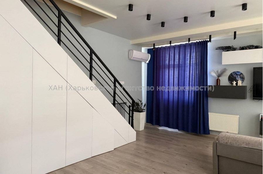 Продам квартиру, Дмитриевская ул. , 4  ком., 120 м², авторский дизайн 