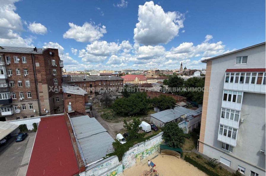 Продам квартиру, Дмитриевская ул. , 4  ком., 120 м², авторский дизайн 