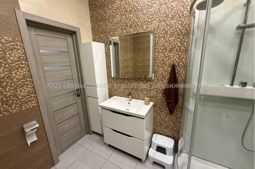 Продам квартиру, Дмитриевская ул. , 4  ком., 120 м², авторский дизайн 