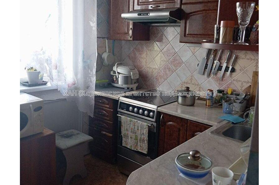 Продам квартиру, Натальи Ужвий ул. , 4  ком., 85 м², косметический ремонт 