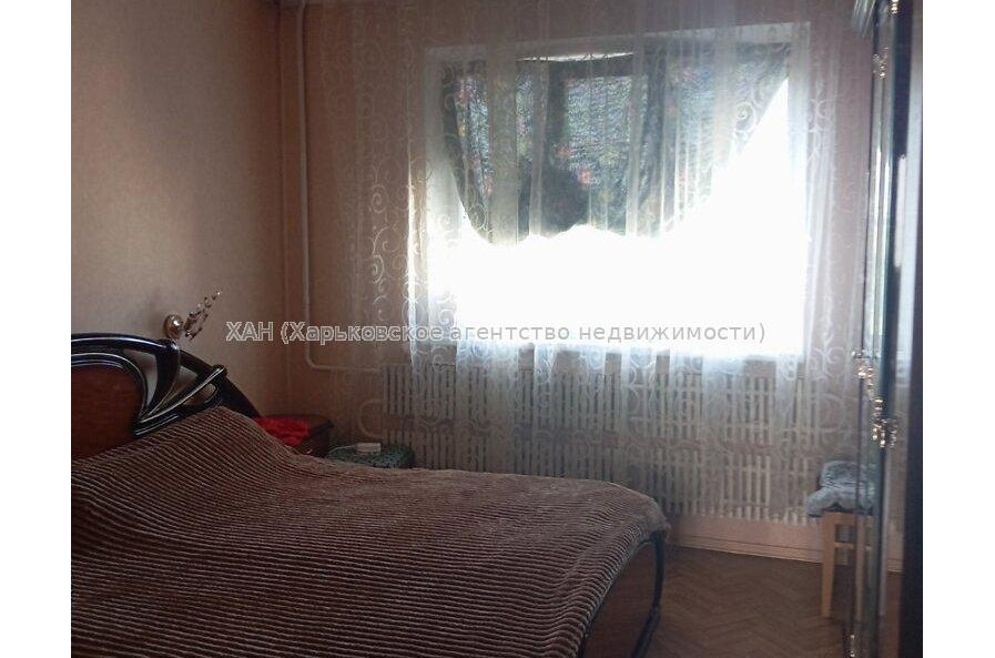 Продам квартиру, Натальи Ужвий ул. , 4  ком., 85 м², косметический ремонт 
