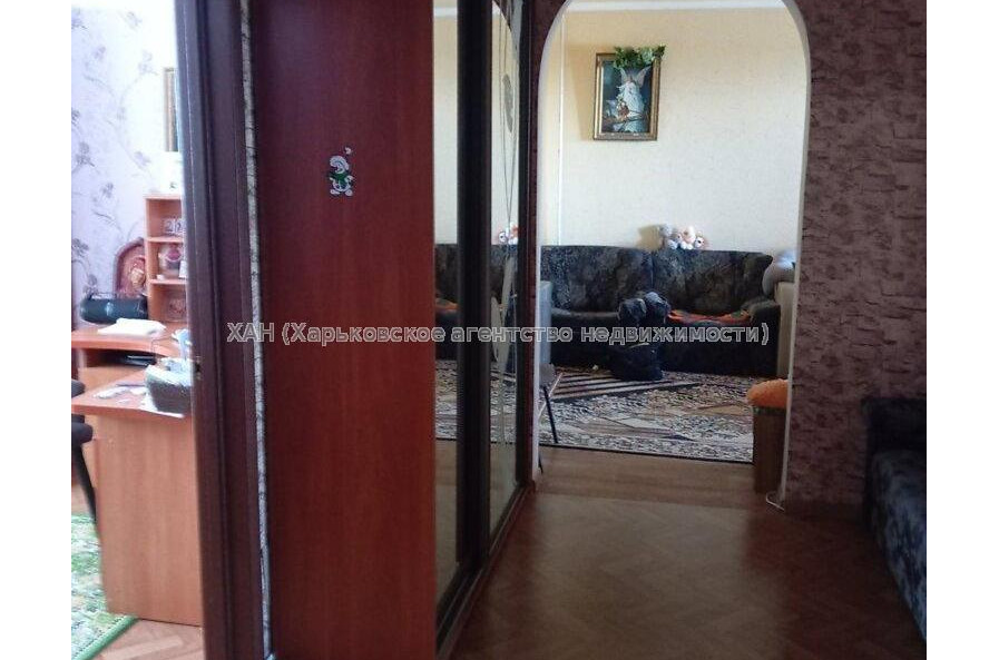 Продам квартиру, Натальи Ужвий ул. , 4  ком., 85 м², косметический ремонт 