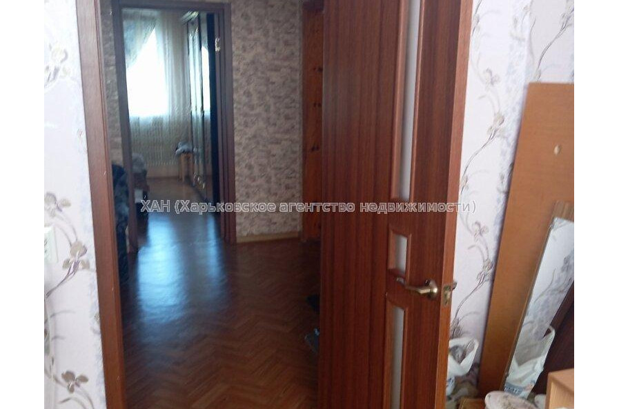 Продам квартиру, Натальи Ужвий ул. , 4  ком., 85 м², косметический ремонт 