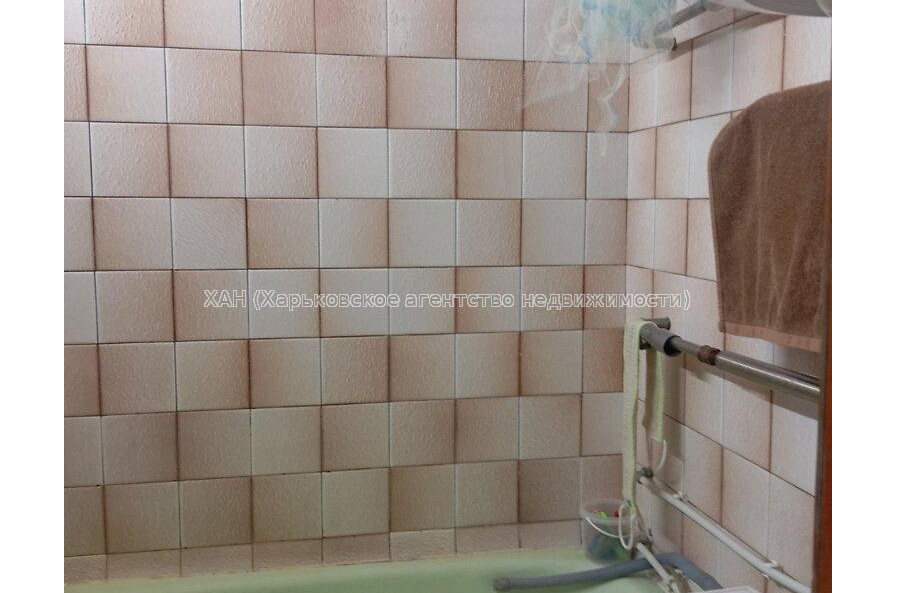 Продам квартиру, Натальи Ужвий ул. , 4  ком., 85 м², косметический ремонт 