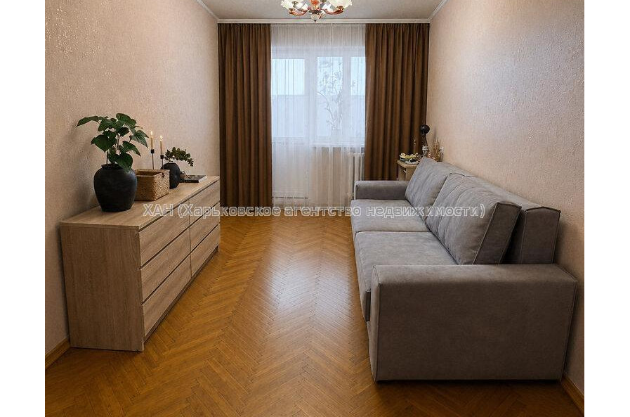 Продам квартиру, Тракторостроителей просп. , 2 кім., 44.20 м², капитальный ремонт 