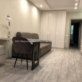 Продам квартиру, Гвардейцев Широнинцев ул. , 3  ком., 65 м², авторский дизайн