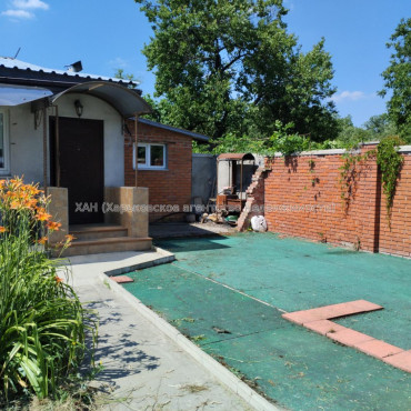 Продам дом, Крылова ул. , 126А , 82.70 м², 10 сот., косметический ремонт 
