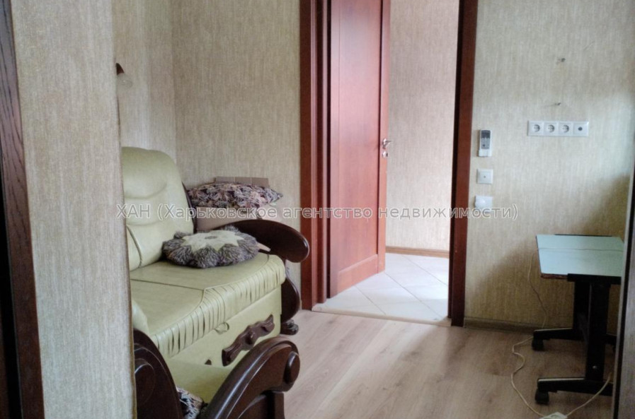 Продам дом, Крылова ул. , 82 м², 10 сот., косметический ремонт 