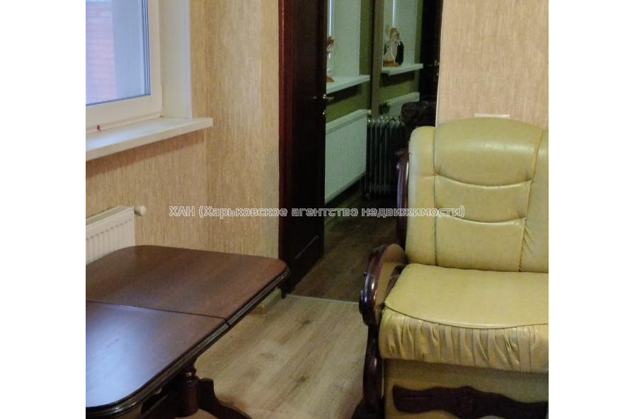 Продам дом, Крылова ул. , 82 м², 10 сот., косметический ремонт 