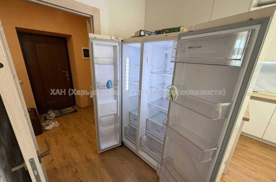 Продам квартиру, Героев Харькова просп. , 2 кім., 72 м², евроремонт 