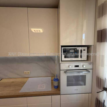 Продам квартиру, Героев Харькова просп. , 2 кім., 72 м², евроремонт 