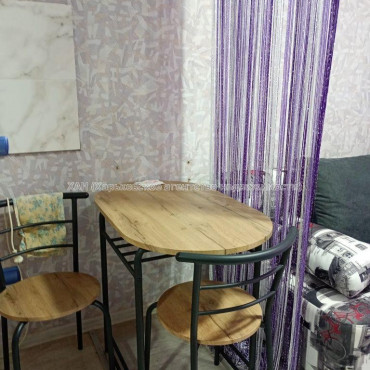 Продам квартиру, Любови Малой  просп. , 1 кім., 18 м², евроремонт 