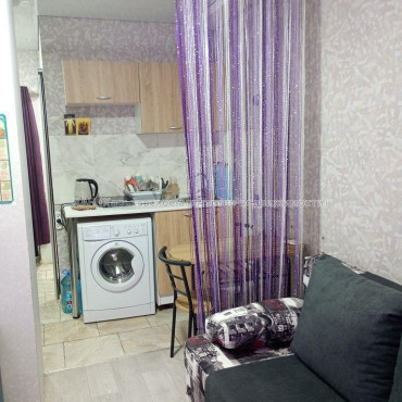 Продам квартиру, Любови Малой  просп. , 1 кім., 18 м², евроремонт 