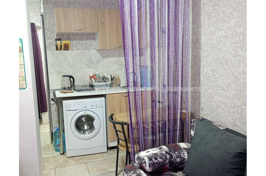 Продам квартиру, Любови Малой  просп. , 1 кім., 18 м², евроремонт 
