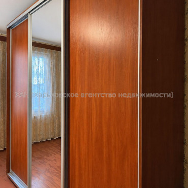 Продам квартиру, Валентиновская ул. , 2  ком., 44.80 м², косметический ремонт 