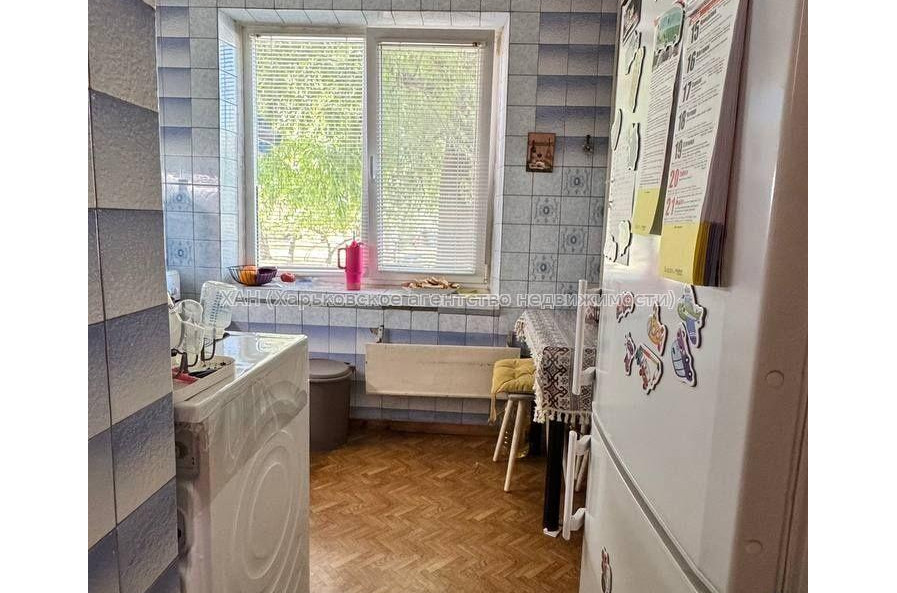 Продам квартиру, Зубарева Александра ул. , 2 кім., 48 м², косметический ремонт 