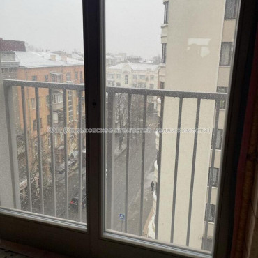 Продам квартиру, Свободы ул. , 3  ком., 92.30 м², без внутренних работ 