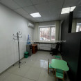 Сдам нежилую недвижимость, офисное помещение , 10  ком., 220 м², капитальный ремонт 