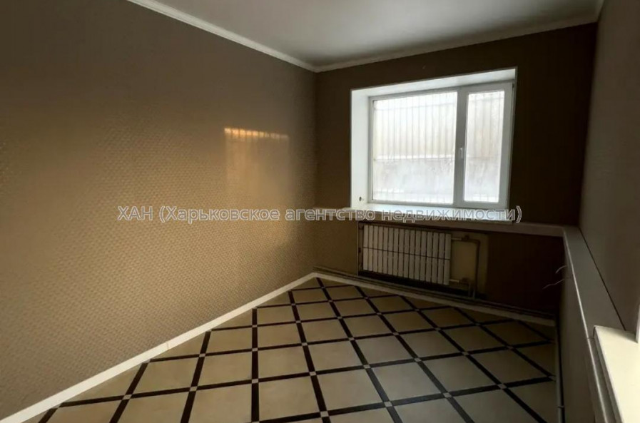 Сдам нежилую недвижимость, офисное помещение , 10  ком., 220 м², капитальный ремонт 