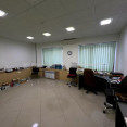 Сдам нежилую недвижимость, офисное помещение , 10  ком., 220 м², капитальный ремонт 