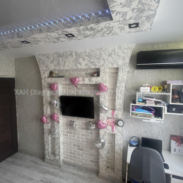 Продам квартиру, 92-й бригады ул. , 2 кім., 51 м², евроремонт 