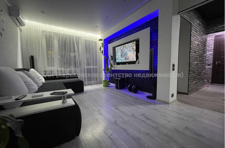 Продам квартиру, 92-й бригады ул. , 2 кім., 51 м², евроремонт 