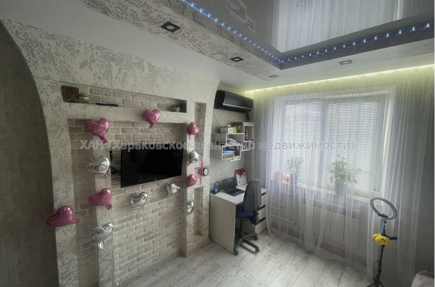 Продам квартиру, 92-й бригады ул. , 2 кім., 51 м², евроремонт 