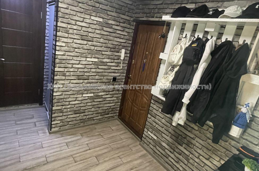 Продам квартиру, 92-й бригады ул. , 2 кім., 51 м², евроремонт 