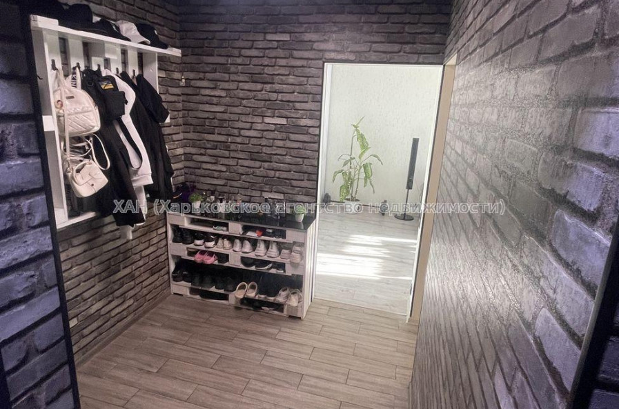 Продам квартиру, 92-й бригады ул. , 2 кім., 51 м², евроремонт 