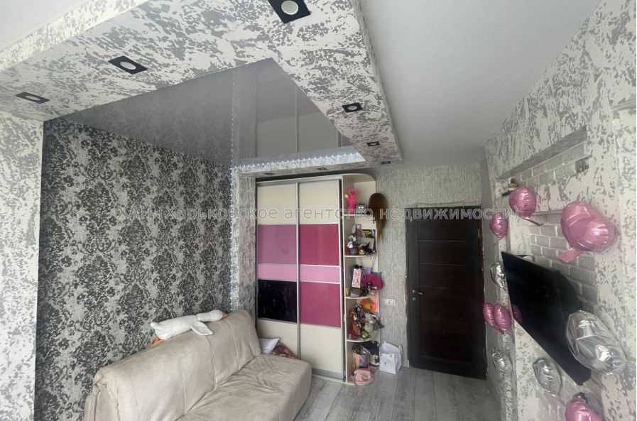 Продам квартиру, 92-й бригады ул. , 2 кім., 51 м², евроремонт 