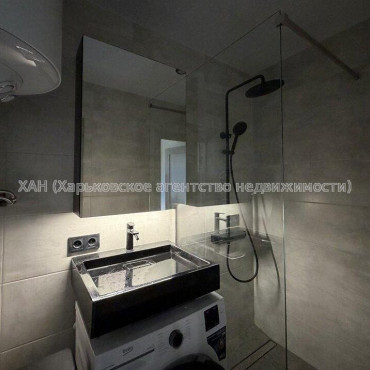 Продам квартиру, Гвардейцев Широнинцев ул. , 2 кім., 48 м², евроремонт 